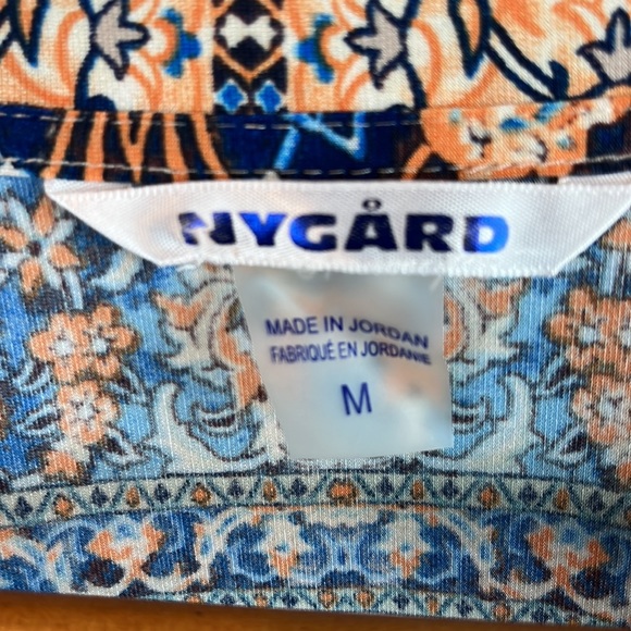 Nygard Hi Low Popover Top Medium - Picture 4 of 5